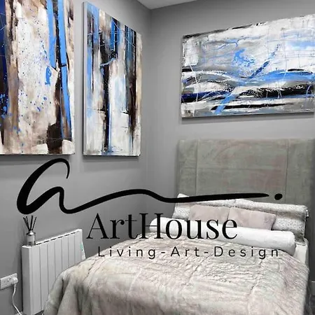 The Art House 3 Galway, Woodquay *